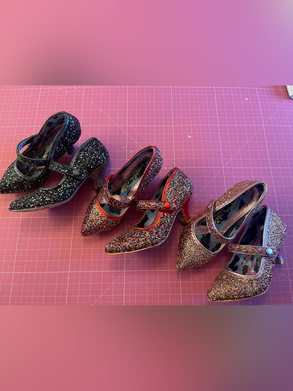 READ Description EUC Irregular Choice Pointed Glitter heels size 38